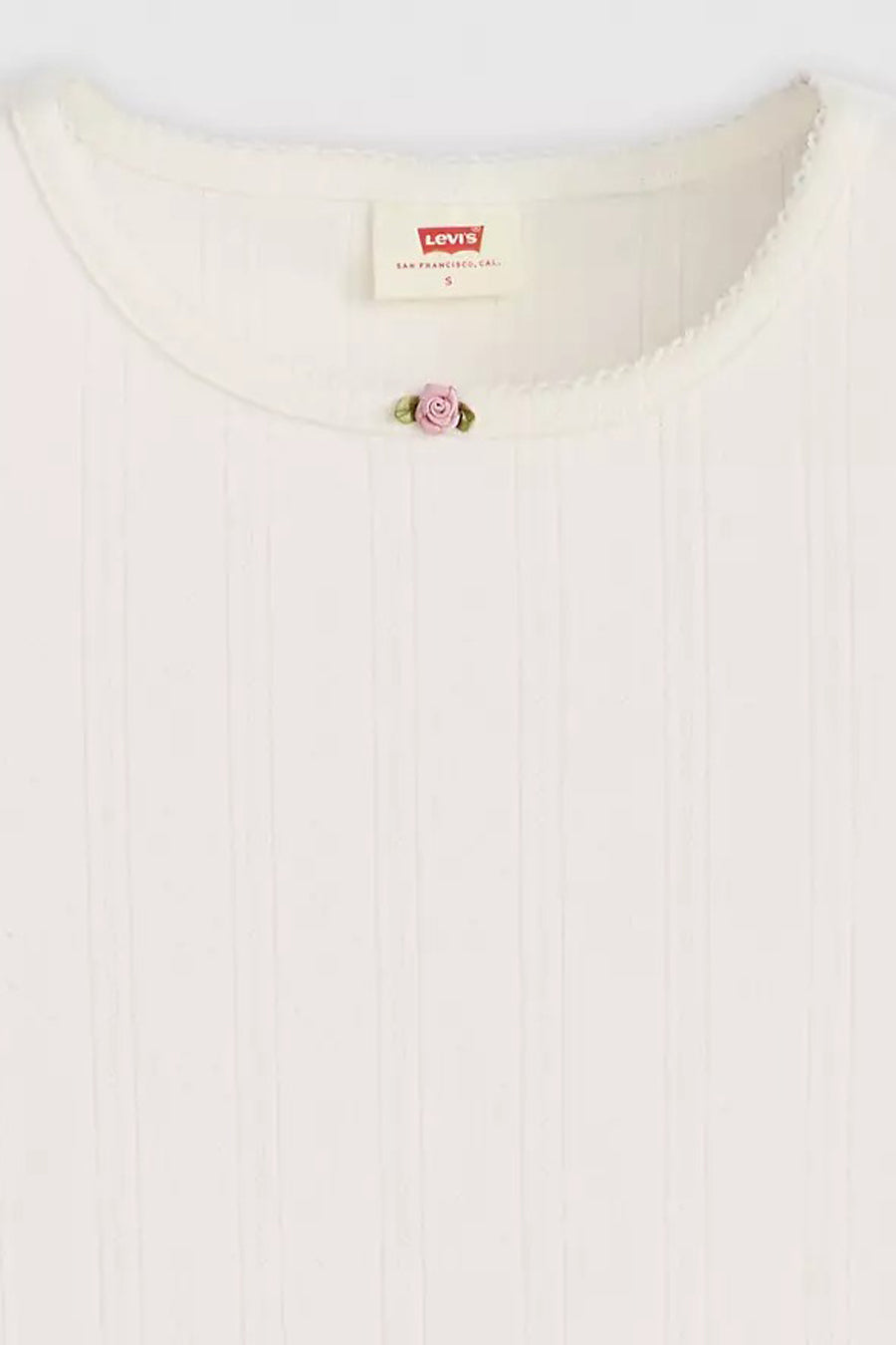 Ecru T-shirt met korte mouwen van Levi's, met ribbels en een klein roosje bij de hals.