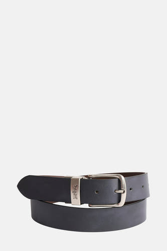 Zwarte riem van Levi's® Accessories, met zilverkleurige gesp.
