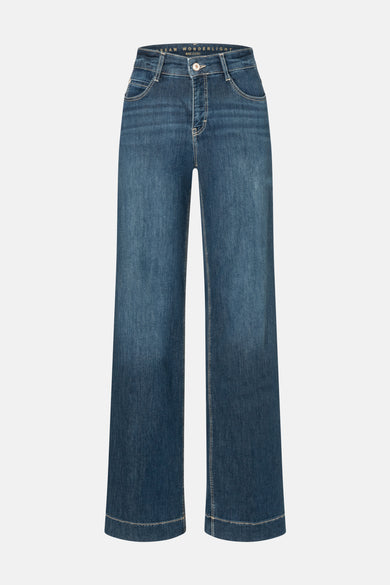 Jean décontracté en denim bleu, de MAC, avec une ceinture classique et des jambes droites.