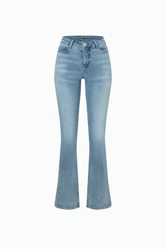 Jean bootcut en denim bleu clair de MAC, taille classique, délavage subtil.