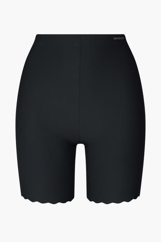 Zwarte shorty van SKINY, met een hoge tailleband en een geschulpte zoom.