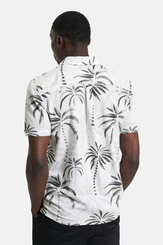 Wit hemd met korte mouwen van BEN SHERMAN, met een palmbomenprint.