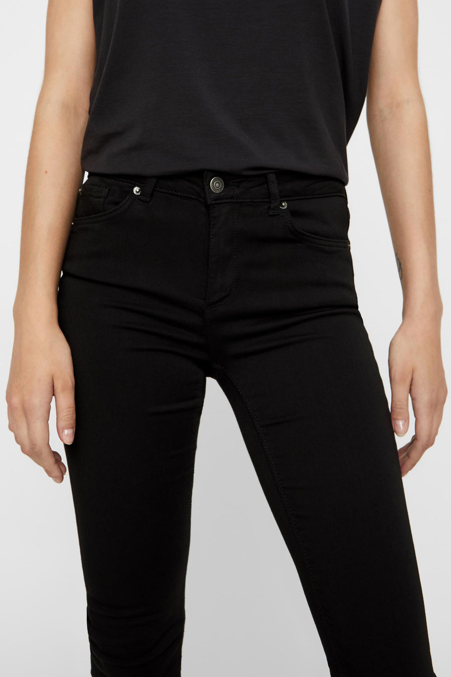 LUX - black denim - VERO MODA®