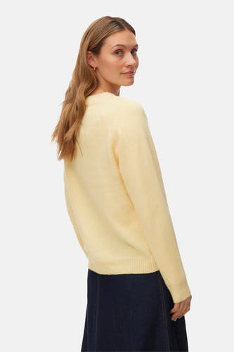 Gele trui met ronde hals van Vero Moda, met lange mouwen en een ribgebreide boord.