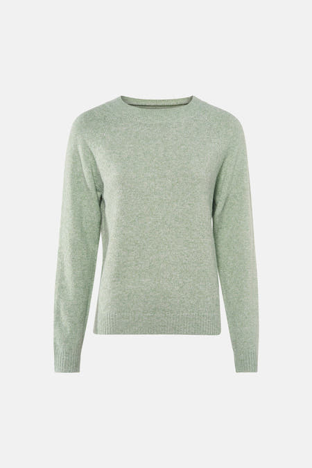 Groene trui met ronde hals van VERO MODA®, fijngebreide textuur.