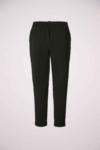 Pantalon de costume noir VERO MODA, vu de derrière, avec une ceinture élastique et des poches rabattues.