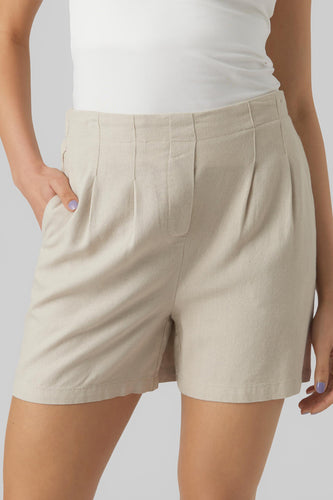VMJESMILO HW SHORTS WVN GA NOOS - VERO MODA®