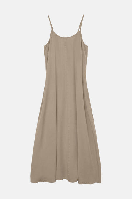 Vêtement beige sans manches de VERO MODA avec des fines bretelles et une texture lisse.