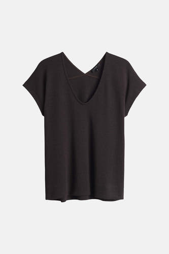 Bruine korte mouwen t-shirt van OPUS met diepe V-hals en fijne textuur, front view