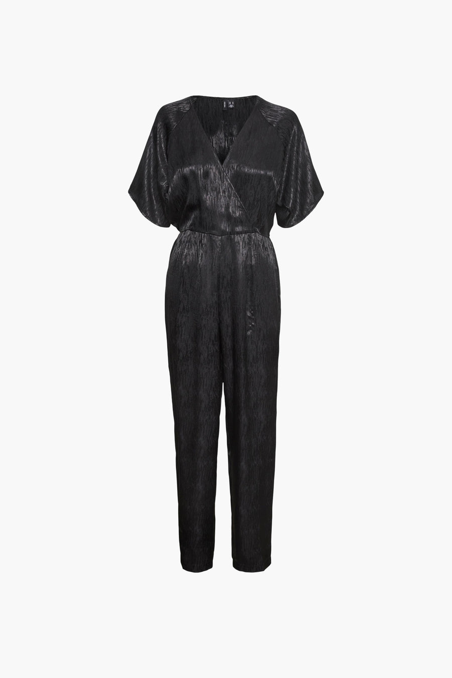Combinaison noire de VERO MODA®, avec des manches courtes et une subtile texture.