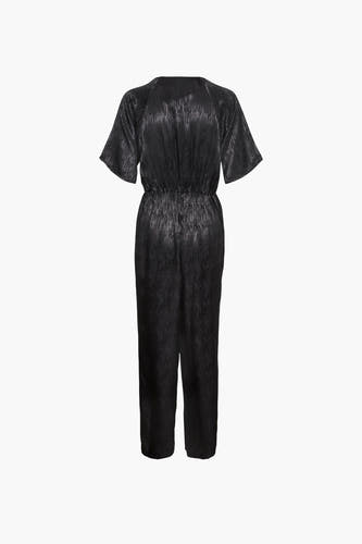 Combinaison noire de VERO MODA, avec des manches courtes et une taille élastique.