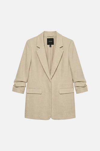Ecru blazer van VERO MODA® met getextureerde stof, opgerolde 3/4 mouwen en twee opgestikte zakken.