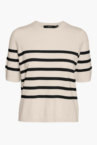 Ecru trui van Vero Moda met zwarte strepen en korte mouwen.