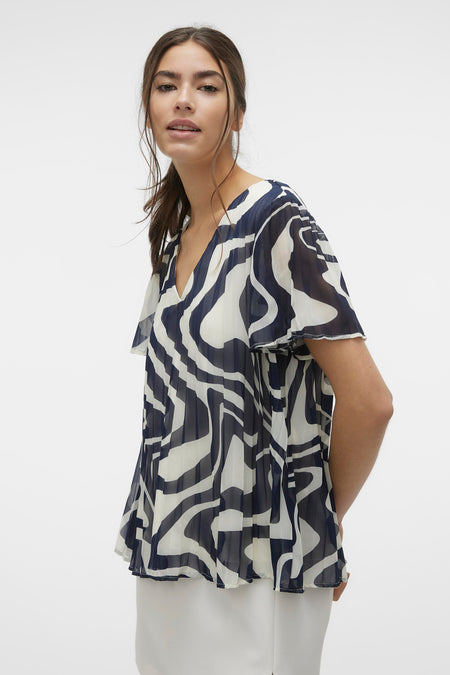 VMKATE S/S V-NECK TOP WVN BTQ