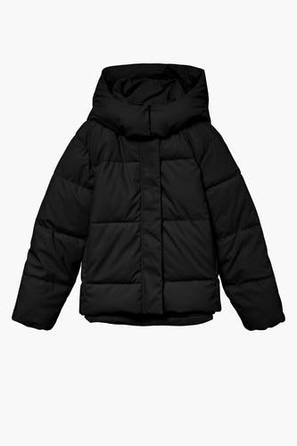 Manteau court noir de VERO MODA, avec une construction doublée et un capuchon.