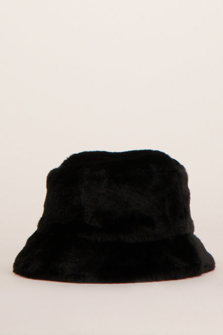 Chapeau noir de VERO MODA, avec une douce texture veloutée.