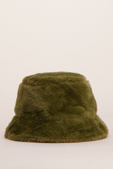 Chapeau vert de VERO MODA, avec une douce texture veloutée.