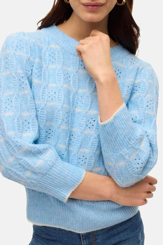 Blauwe trui met ronde hals van VERO MODA®, met kabelpatroon en fijne strepen.