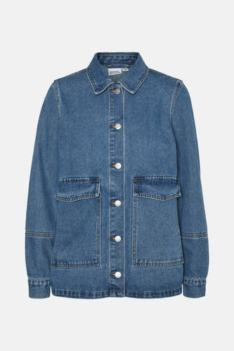 Blauwe jeansjas van VERO MODA met lange mouwen, vier knopen en twee zakken.