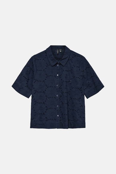 Blauw, kort mouwen hemd van Vero Moda met broderie details en knoopsluiting.