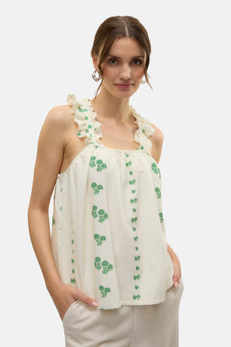 Ecru mouwloze blouse van VERO MODA, met groen bloemmotief en ruches op de schouders.