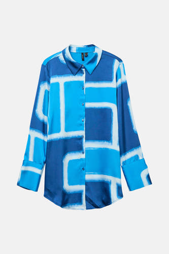 Chemise bleue à manches longues de VERO MODA, avec un motif géométrique en bleu et blanc.
