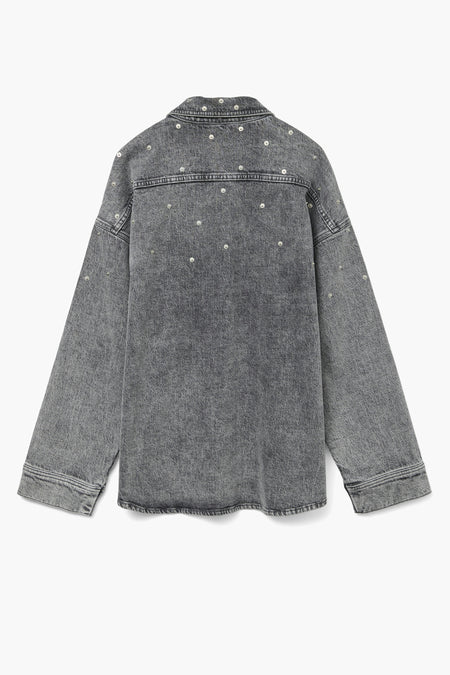 Grijs jeanshemd van VERO MODA, met studs gedecoreerd en lange mouwen, gezien op de achterkant.