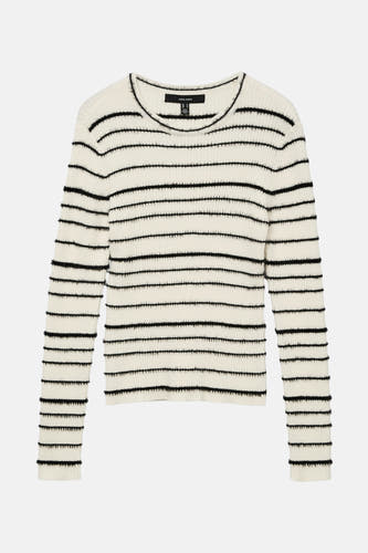 Sweater rayé blanc de VERO MODA, avec col rond, texture côtelée et longues manches.
