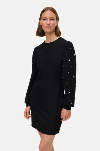 Zwarte jurk met lange mouwen van VERO MODA®, versierd met parels op de mouwen.