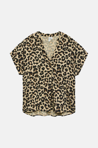 Bruine blouse met korte mouwen van VERO MODA, met een luipaardprint.
