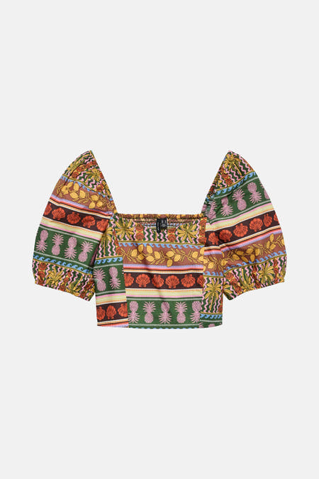 Multikleurig T-shirt van Vero Moda met een opvallend tropisch patroon van ananassen, schelpen en bloemen.
