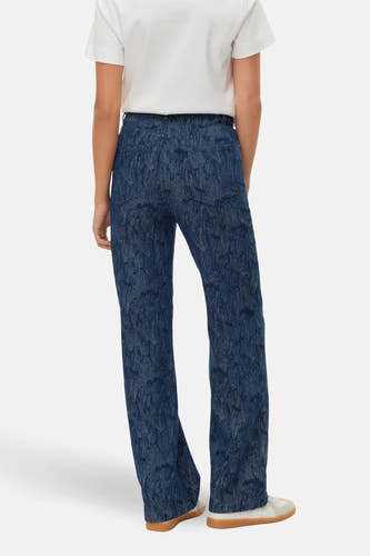 Jeans wide van donkerblauw denim van VERO MODA, met een uniek patroon en achterzakken.