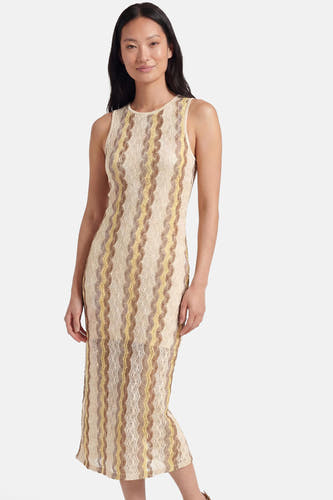 Robe sans manches multicolore de VERO MODA® avec rayures ondulées et texture tricotée.