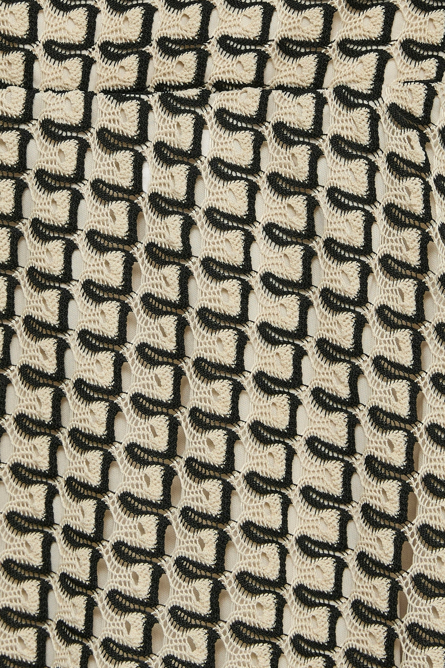 Multicolor gehaakte rok van VERO MODA® met een beige en zwart geometrisch open patroon.