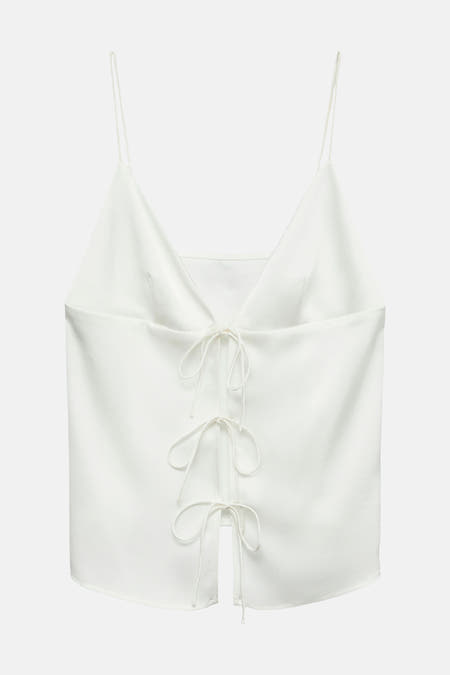 Witte blouse met korte mouwen van Vero Moda, met strikdetails op de rug.
