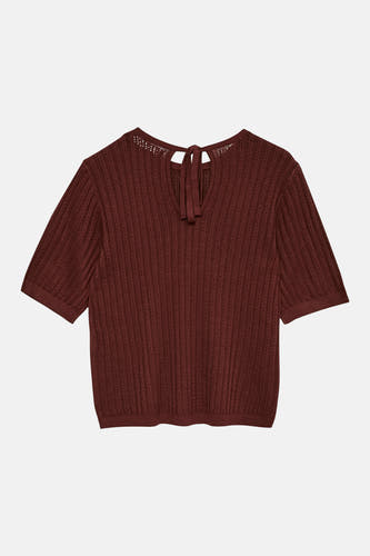 Pull marron à col rond de VERO MODA, à manches courtes et avec un détail ajouré dans le dos.