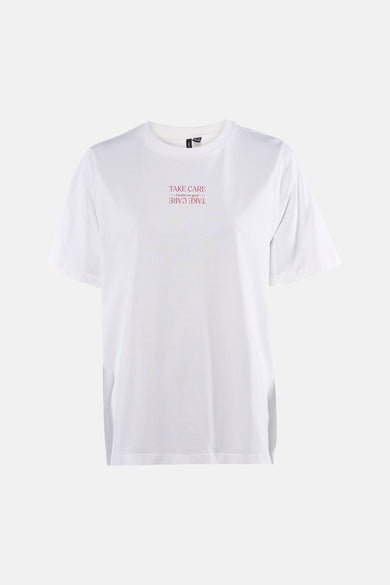 T-shirt blanc à manches courtes de VERO MODA, avec imprimé rouge.
