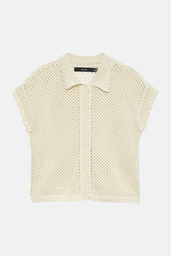 Ecru gebreide polo van VERO MODA met opengewerkt patroon, kraag en knoopsluiting.