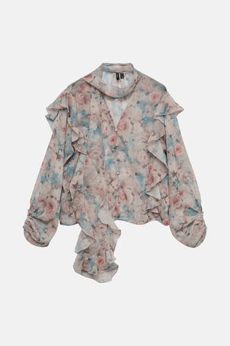 Chemise multicolore à manches longues de VERO MODA, avec imprimé floral et détails en ruches.
