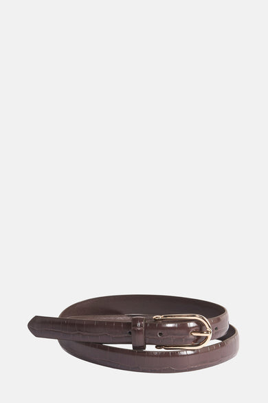 Ceinture marron de VERO MODA® avec motif crocodile et boucle dorée.