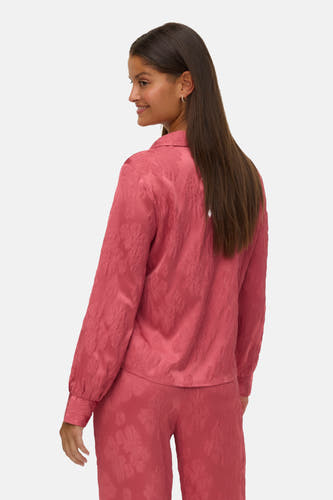 Roze hemd met lange mouwen van Vero Moda, met een reliëf bloempatroon en een kraag.