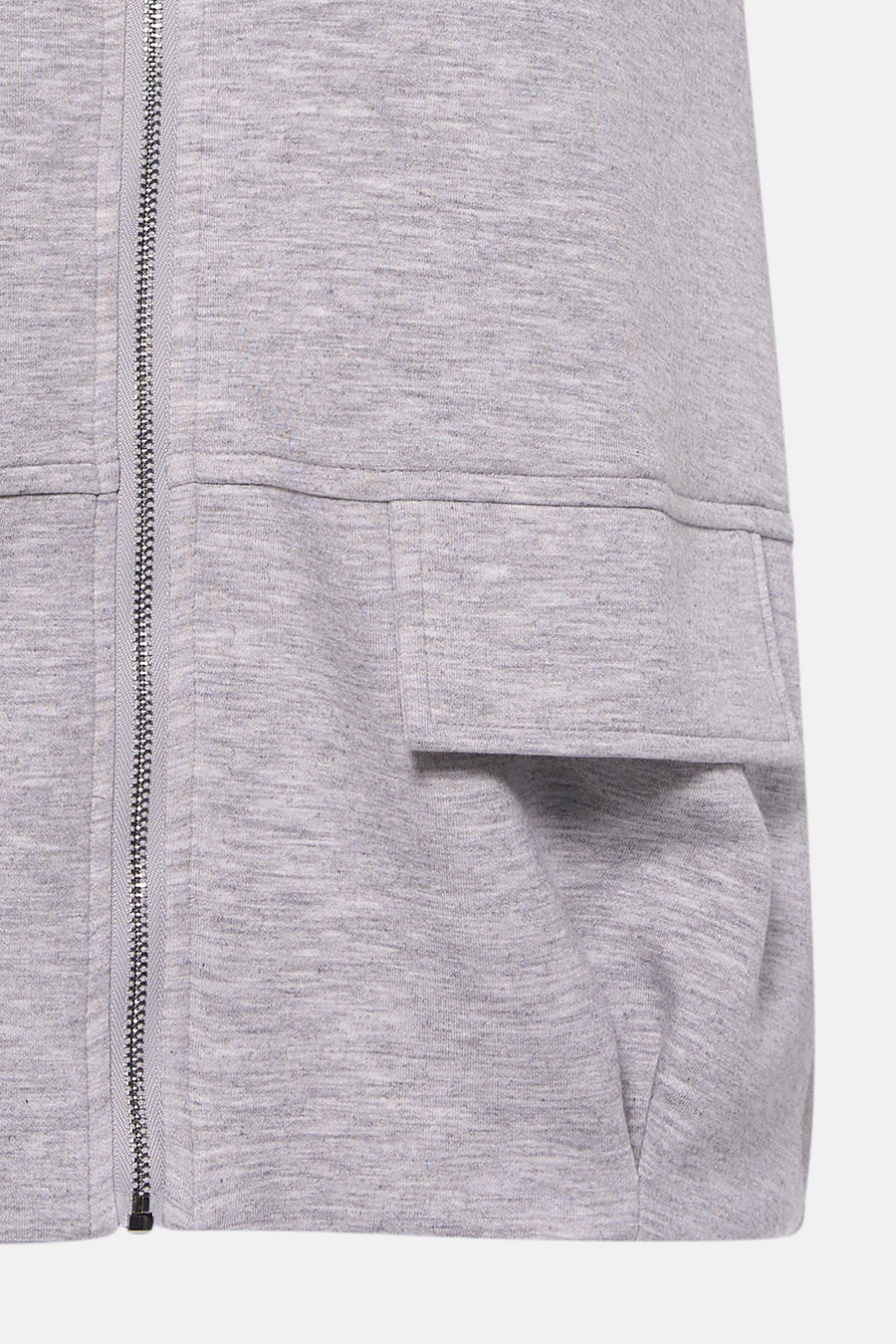 Gilet gris VERO MODA® avec une poche et une fermeture éclair argentée à l'avant.