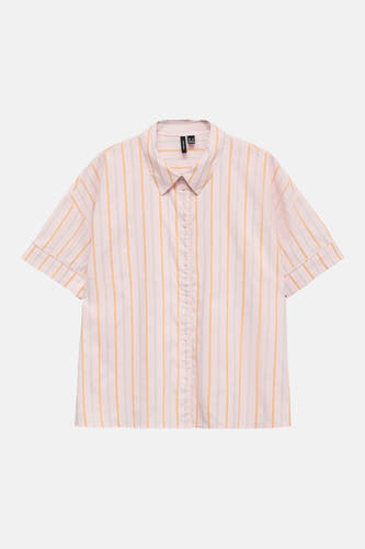 Roze gestreepte blouse met korte mouwen van VERO MODA®, voorzien van knoopsluiting en opgerolde mouwen, front view