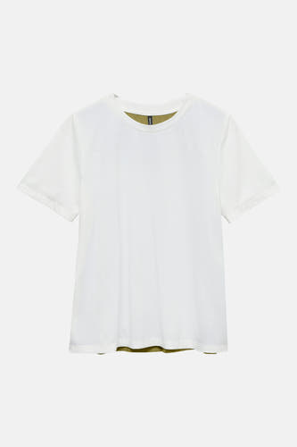 T-shirt multicolore à manches courtes de VERO MODA®, avec des rayures verticales dans le dos.