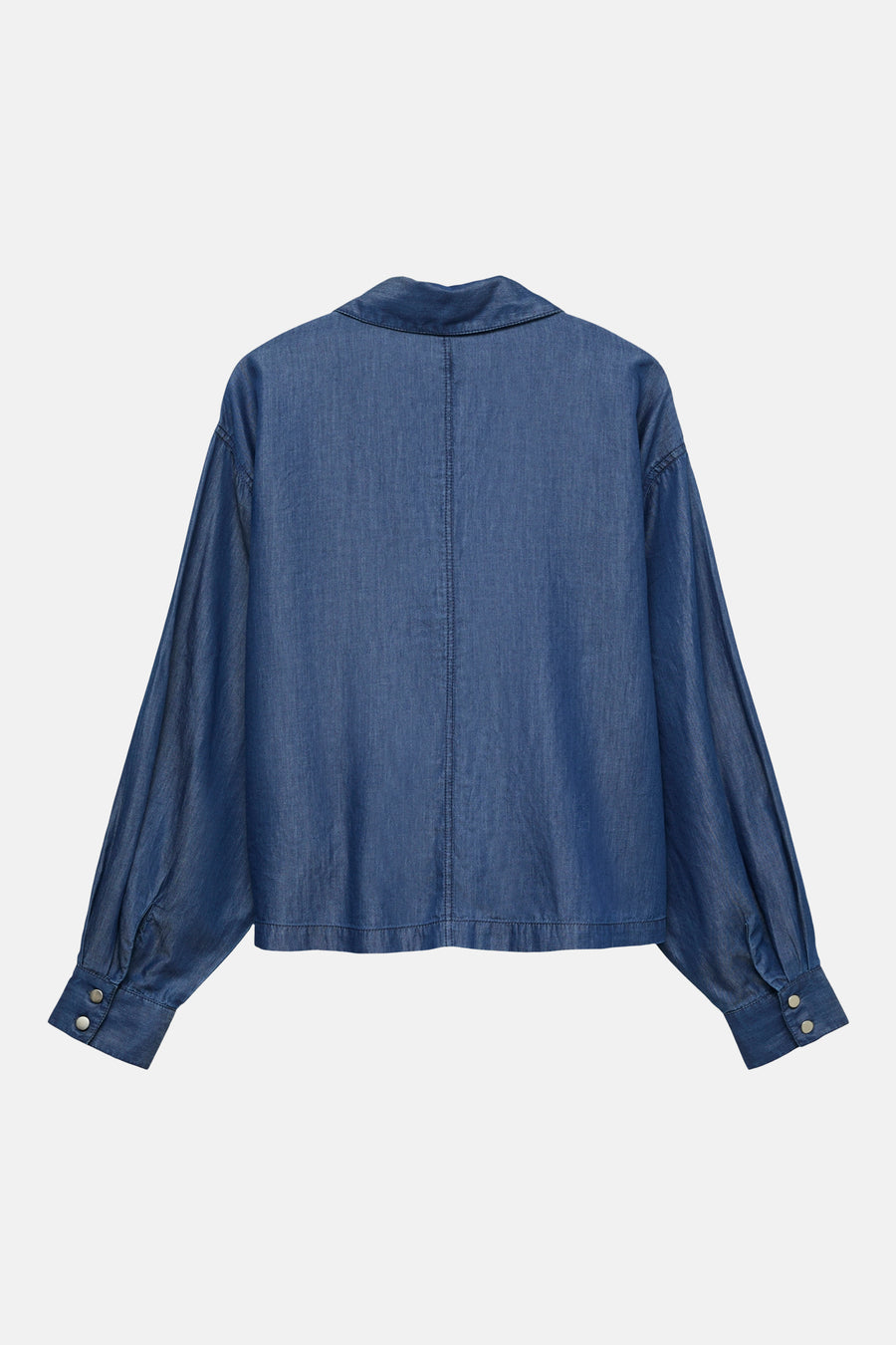 Donkerblauw denim overhemd met lange mouwen van Vero Moda, achterkant met knoopsluiting aan de manchetten.
