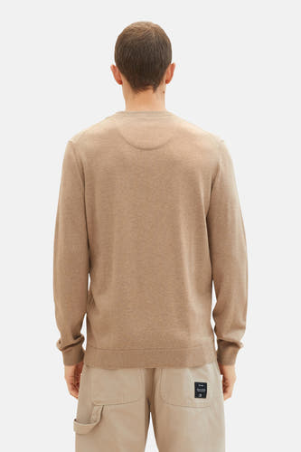Gilet beige avec col rond de TOM TAILOR, vue arrière, associé à un pantalon crème.