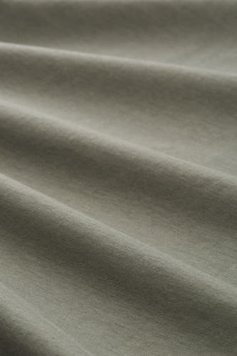 T-shirt vert en mantes courtes de TOM TAILOR, en un tissu subtilement plié.