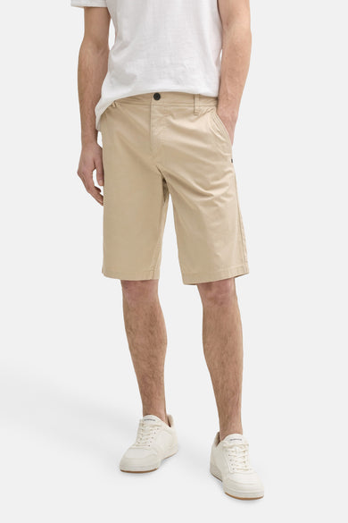Beige korte broek van TOM TAILOR, met een effen kleur en een ontspannen pasvorm.