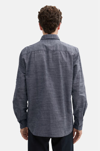 Chemise bleue à manches longues de TOM TAILOR, vue de dos, avec une texture fine et un subtil motif à pois.