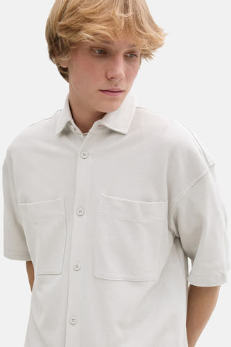 Grijs overhemd met korte mouwen van TOM TAILOR, met twee borstzakken en knoopsluiting.